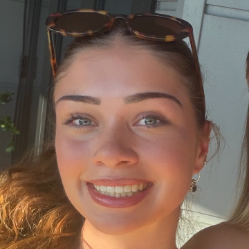 Profile Photo of Isla